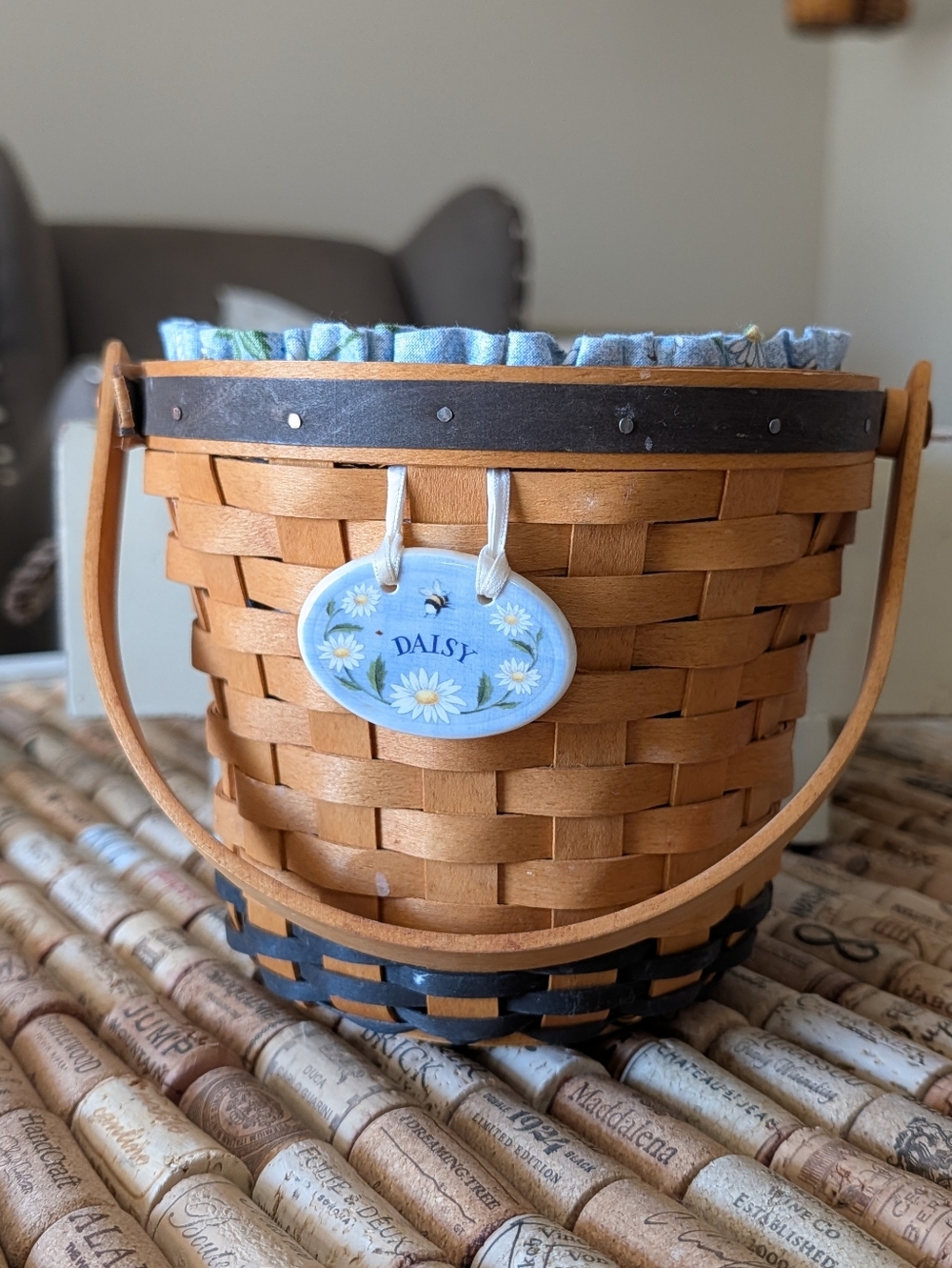Longaberger 1999 May Series Daisy Basket, Fabric Liner, Protector & Tie On